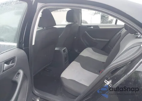 2017 Volkswagen Jetta 1.4T S z USA, uszkodzony, nr VIN 3VW2B7AJ4HM391758